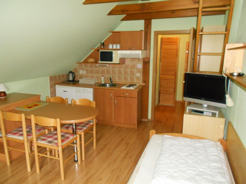 Apartmany Base Camp Železná Ruda Buitenkant foto