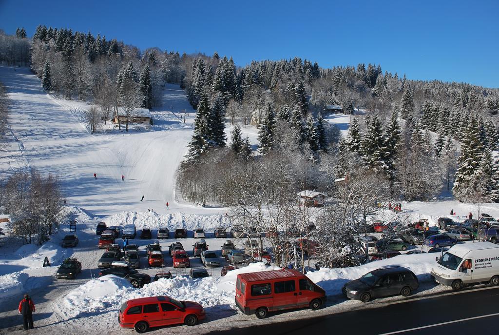 Apartmany Base Camp Železná Ruda Buitenkant foto